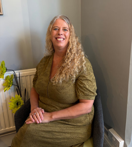 Suzanne Curl